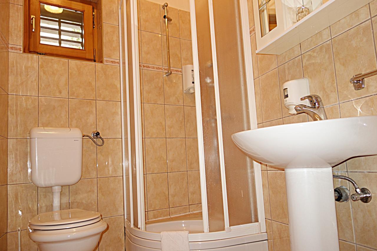 Hotel Park Drniš Zewnętrze zdjęcie
