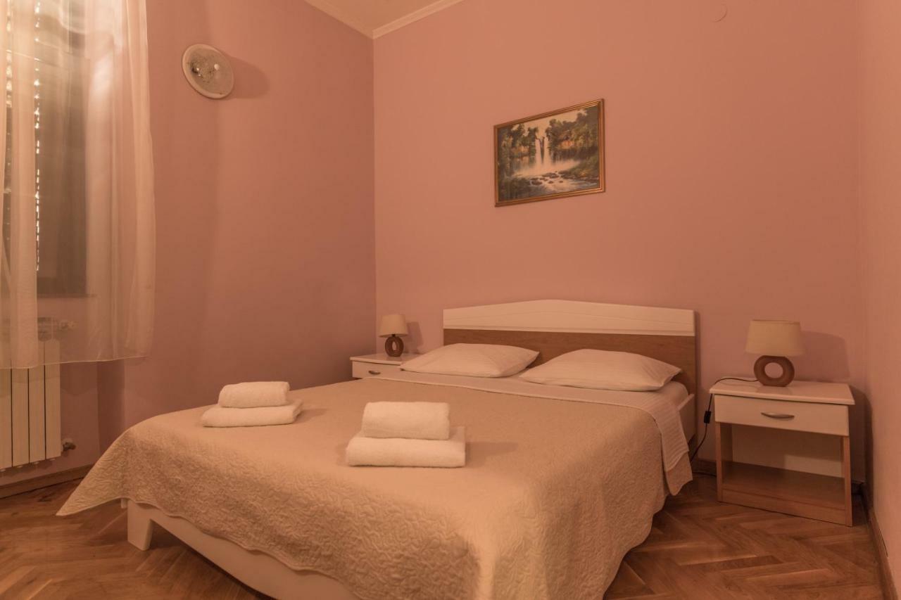 Hotel Park Drniš Zewnętrze zdjęcie