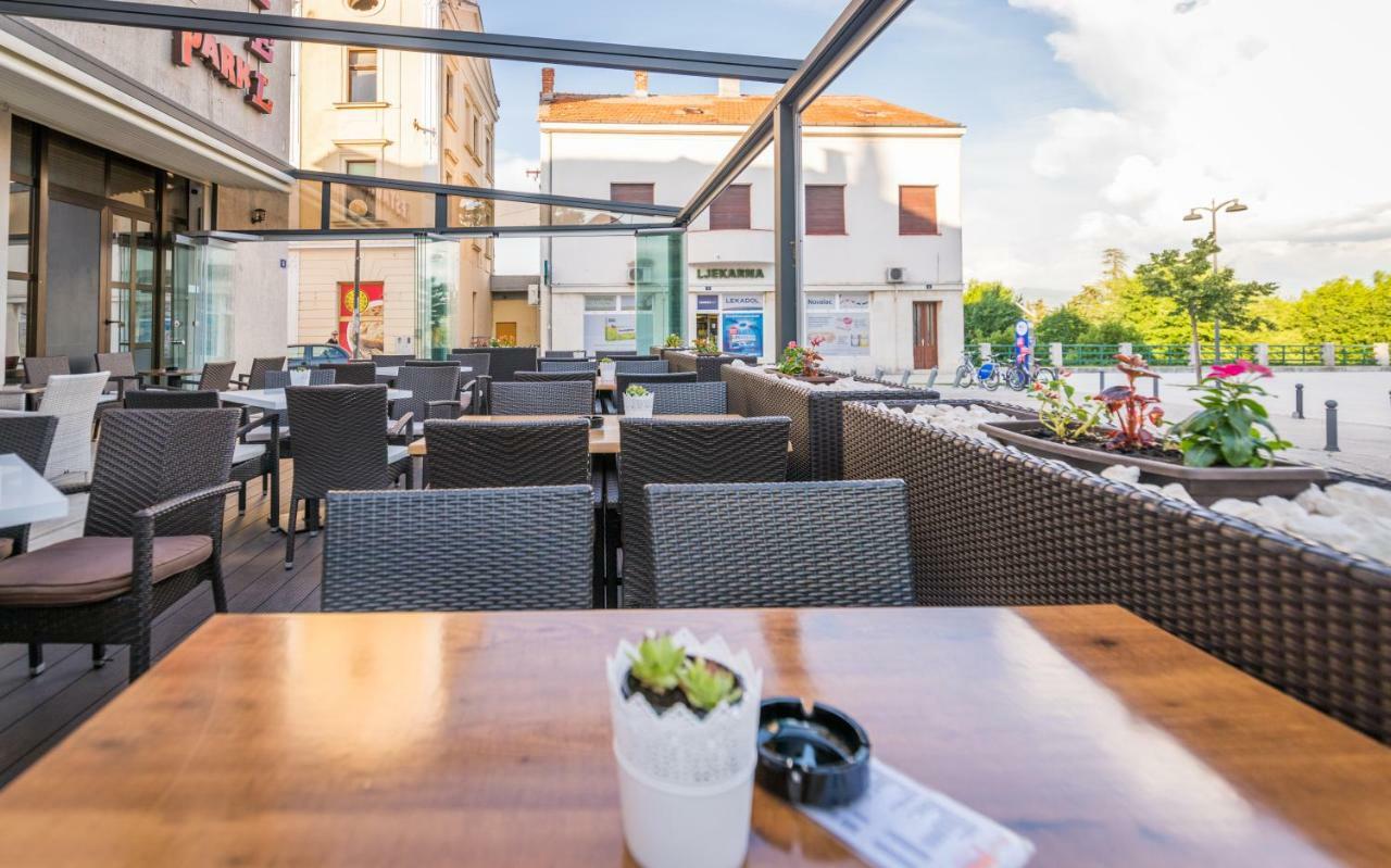 Hotel Park Drniš Zewnętrze zdjęcie