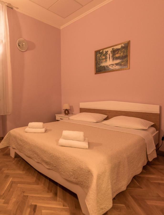 Hotel Park Drniš Zewnętrze zdjęcie